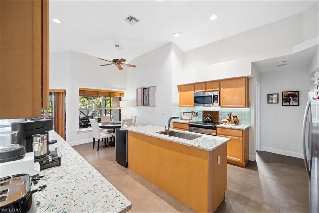 6784 SOUTHERN OAK CT