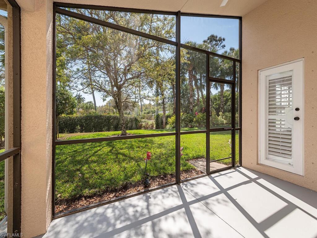 1595 TRIANGLE PALM TER