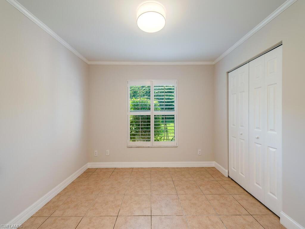 1595 TRIANGLE PALM TER