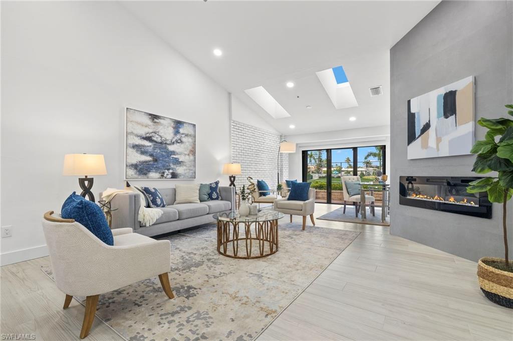 567 Park Shore DR # 4 Unit: G-4