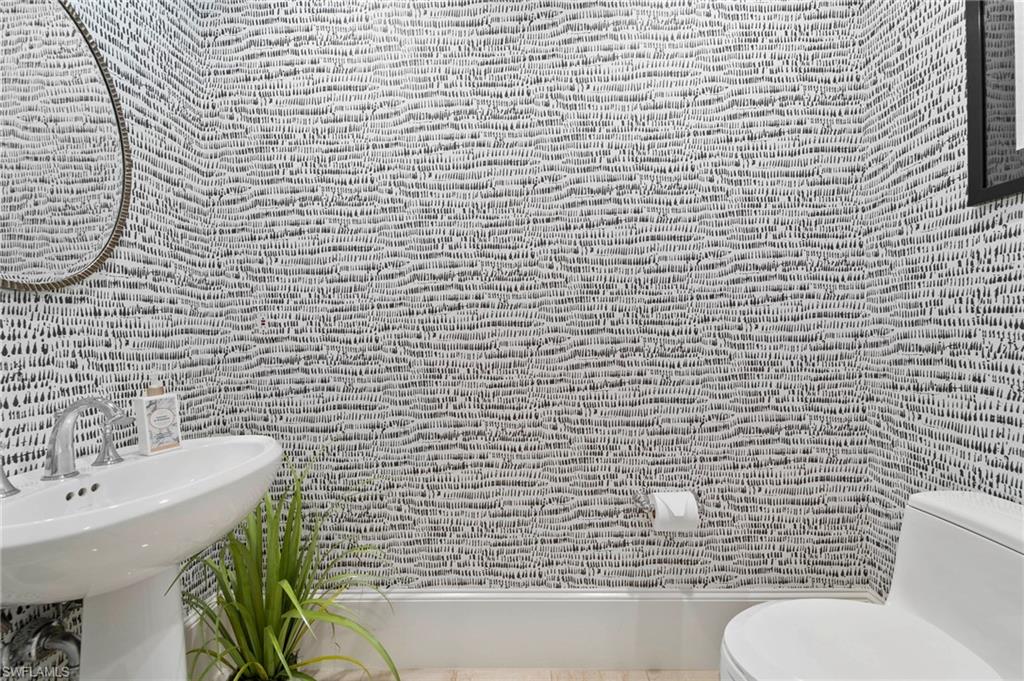 2738 Tiburon BLVD E # 504 Unit: B-504