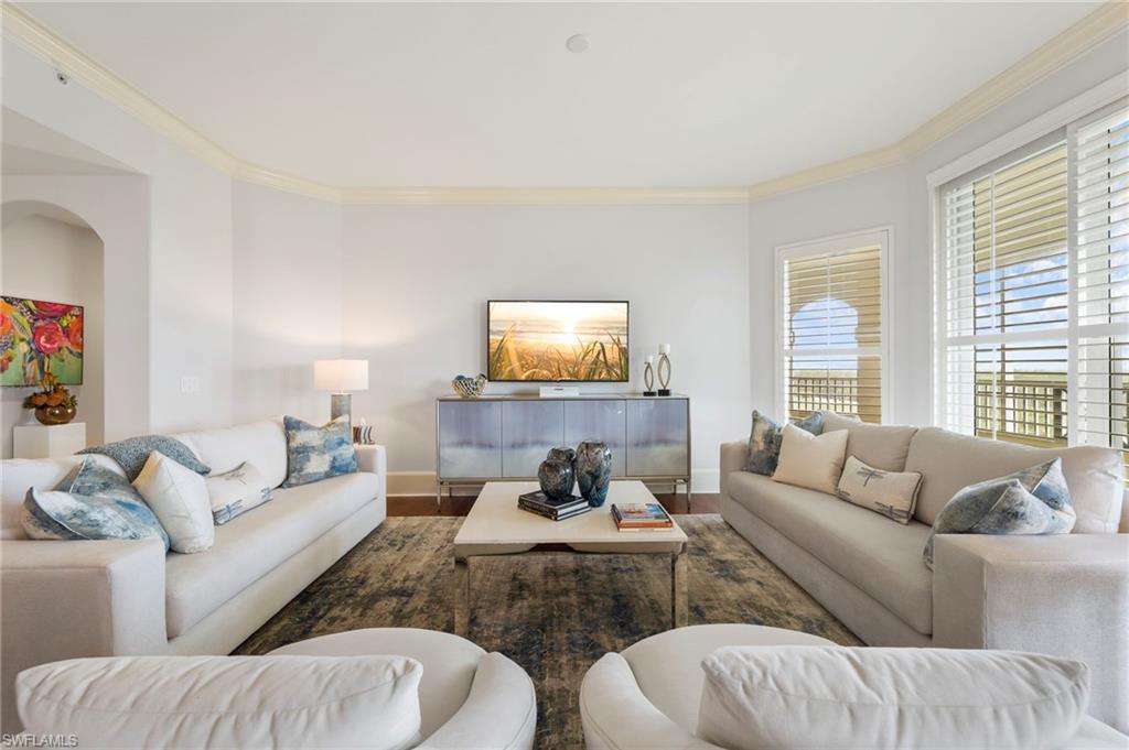 2738 Tiburon BLVD E # 504 Unit: B-504