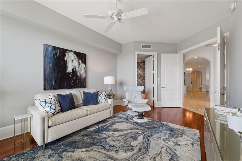 2738 Tiburon BLVD E # 504 Unit: B-504