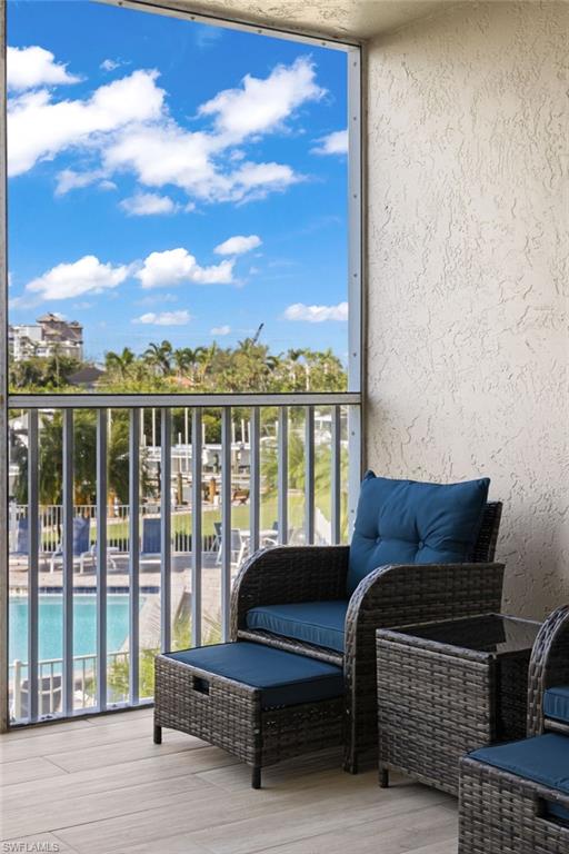 12945 VANDERBILT DR Unit: 203