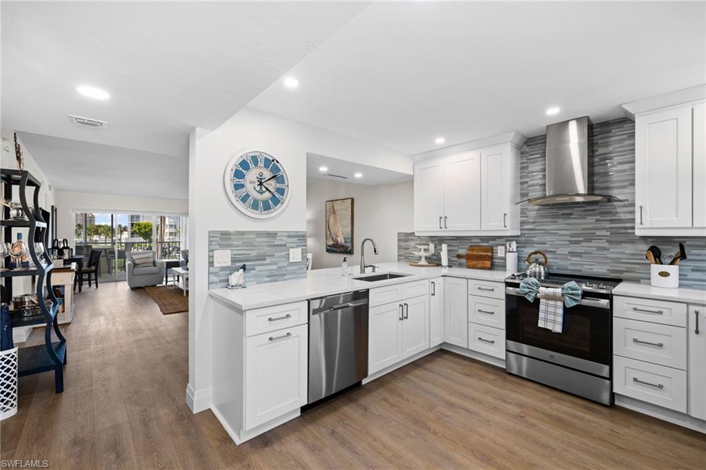 12945 VANDERBILT DR Unit: 203