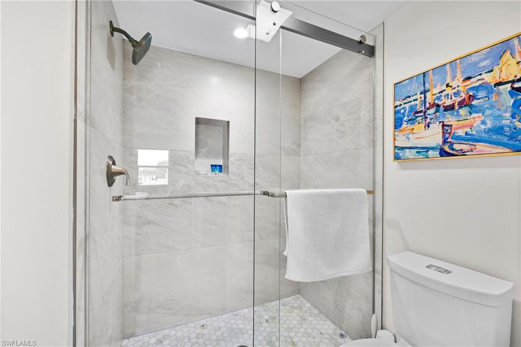 12945 VANDERBILT DR Unit: 203