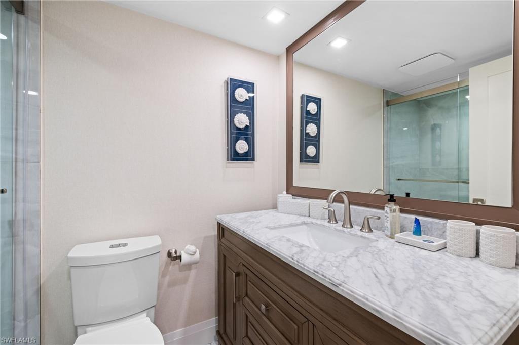 12945 VANDERBILT DR Unit: 203