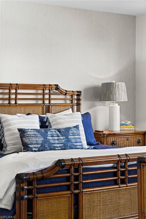 12945 VANDERBILT DR Unit: 203