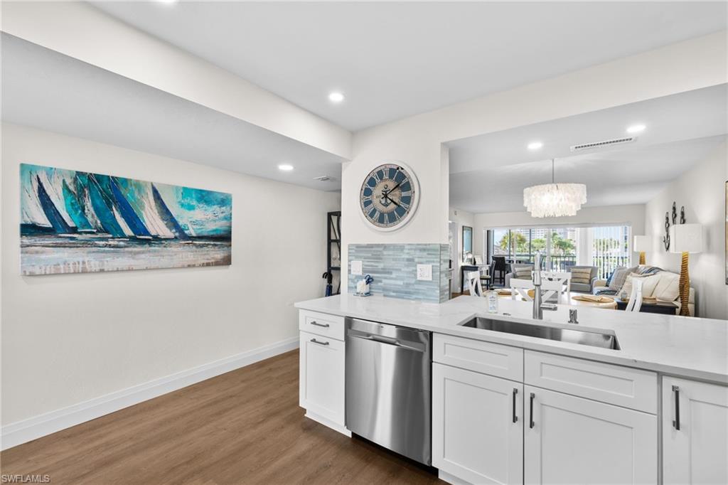 12945 VANDERBILT DR Unit: 203