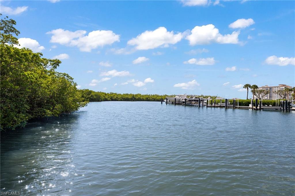 12945 VANDERBILT DR Unit: 203