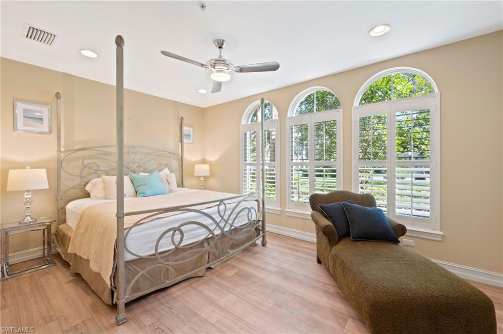 2809 TIBURON BLVD E Unit: 2-101