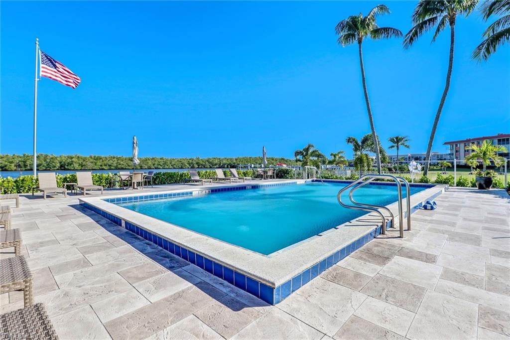 305 Goodlette DR # C302