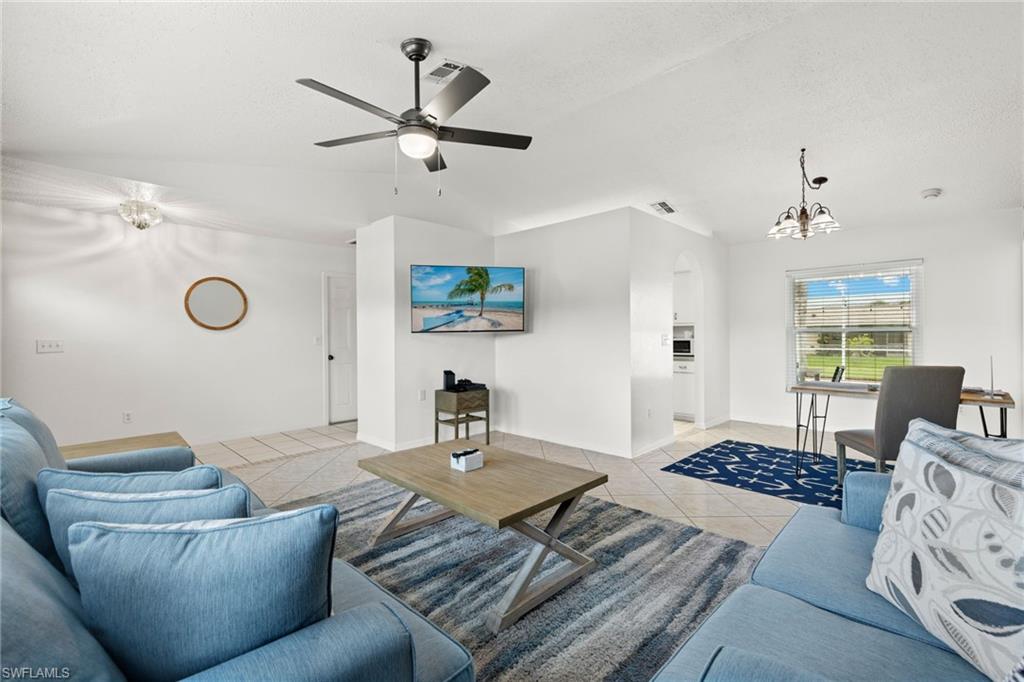 1928 SE Van Loon TER