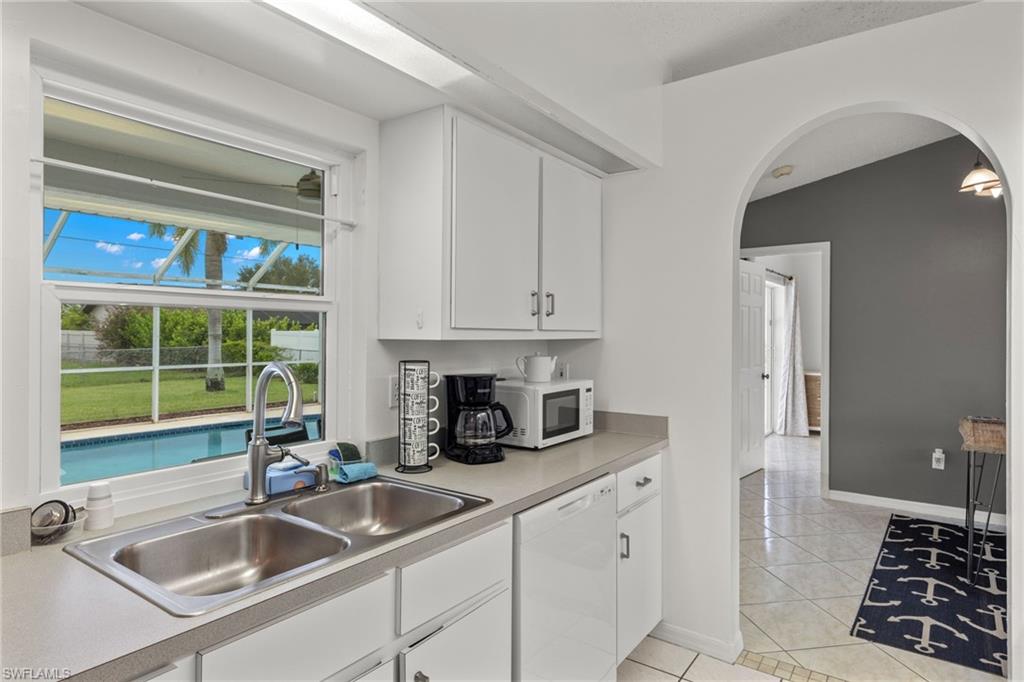 1928 SE Van Loon TER