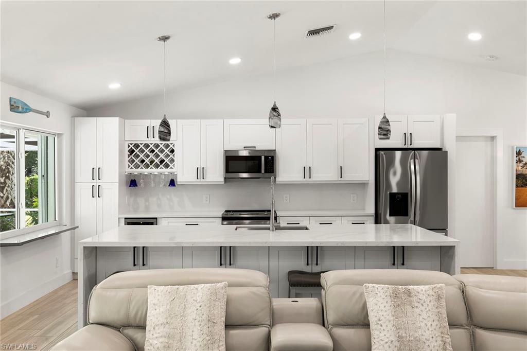 752 Saint Andrews BLVD