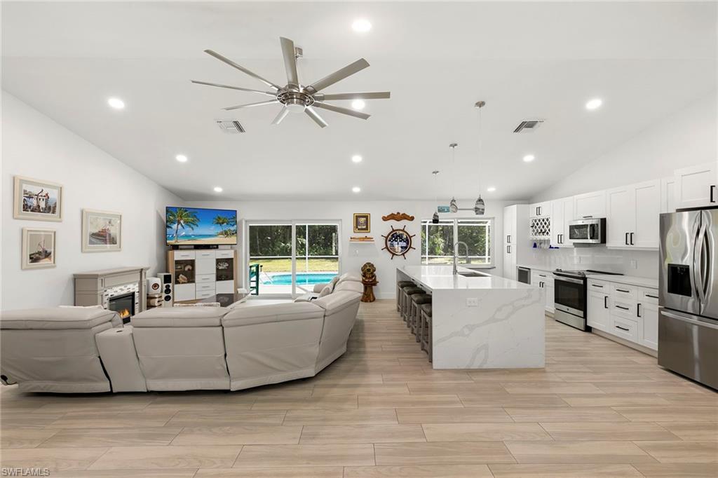 752 Saint Andrews BLVD