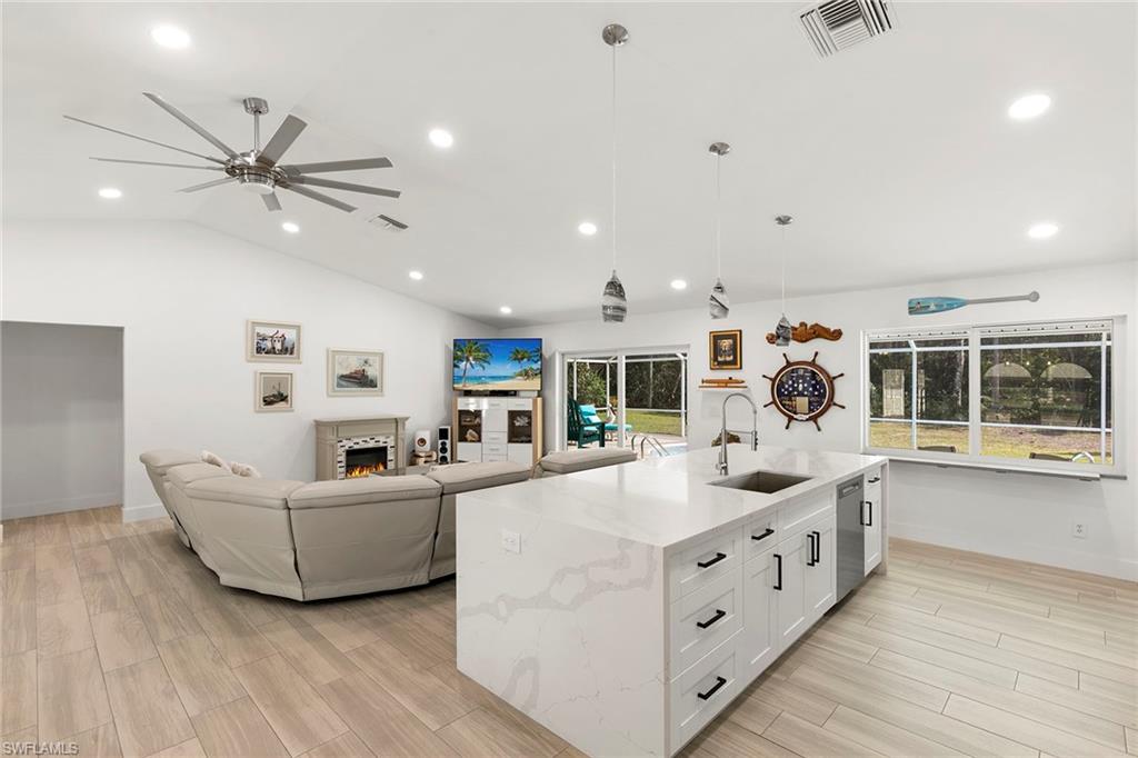 752 Saint Andrews BLVD