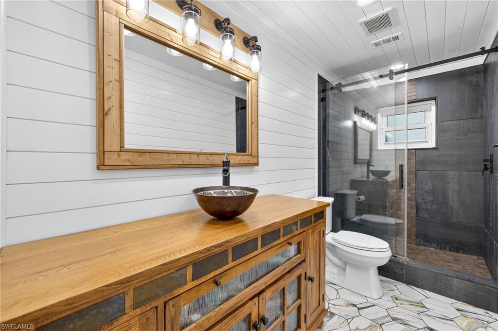 18071 Traverse DR