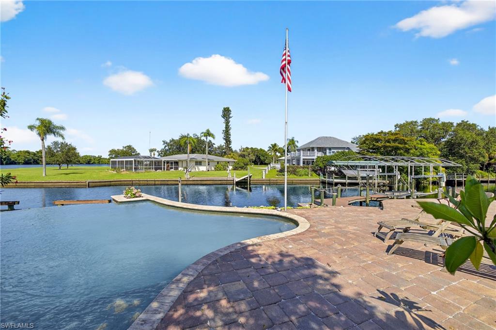 18071 Traverse DR