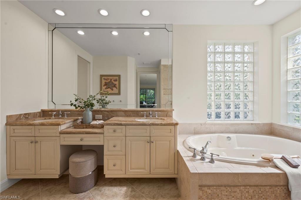 2886 Castillo CT # 101, NAPLES Unit: 101