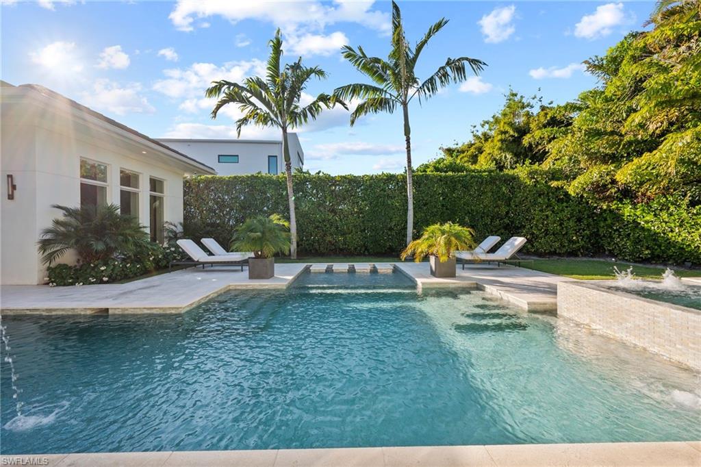 655 Starboard DR