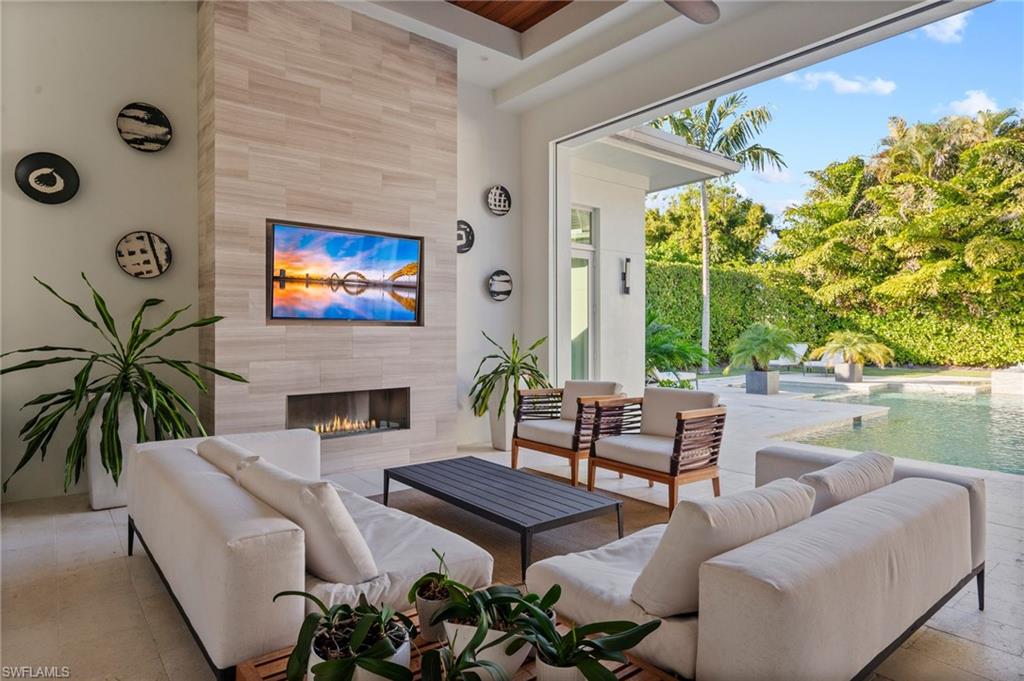 655 Starboard DR