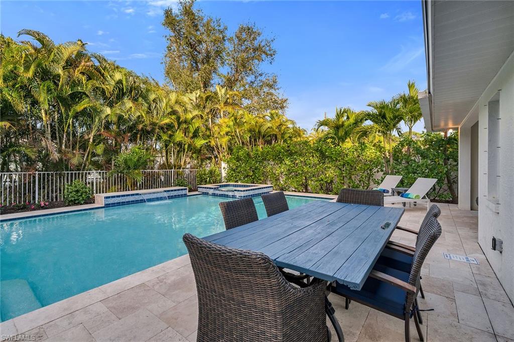 707 96th AVE N
