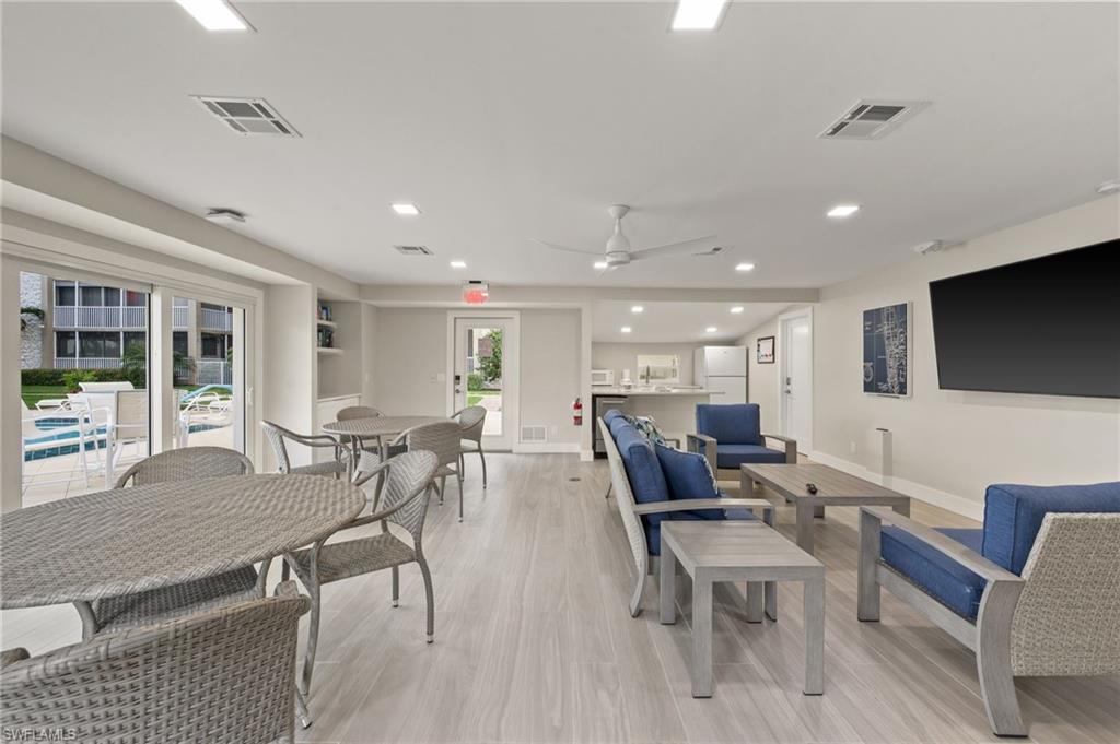 2880 GULF SHORE BLVD N # 410