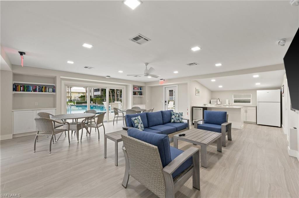 2880 GULF SHORE BLVD N # 410