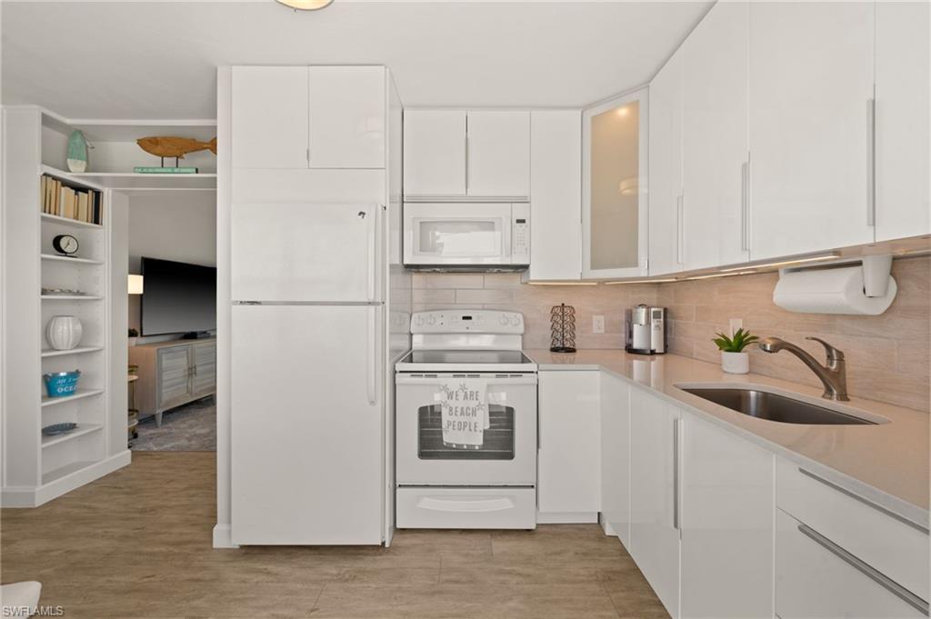 277 8th AVE S 277