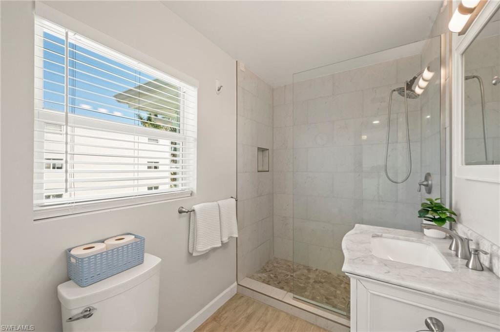 277 8th AVE S 277
