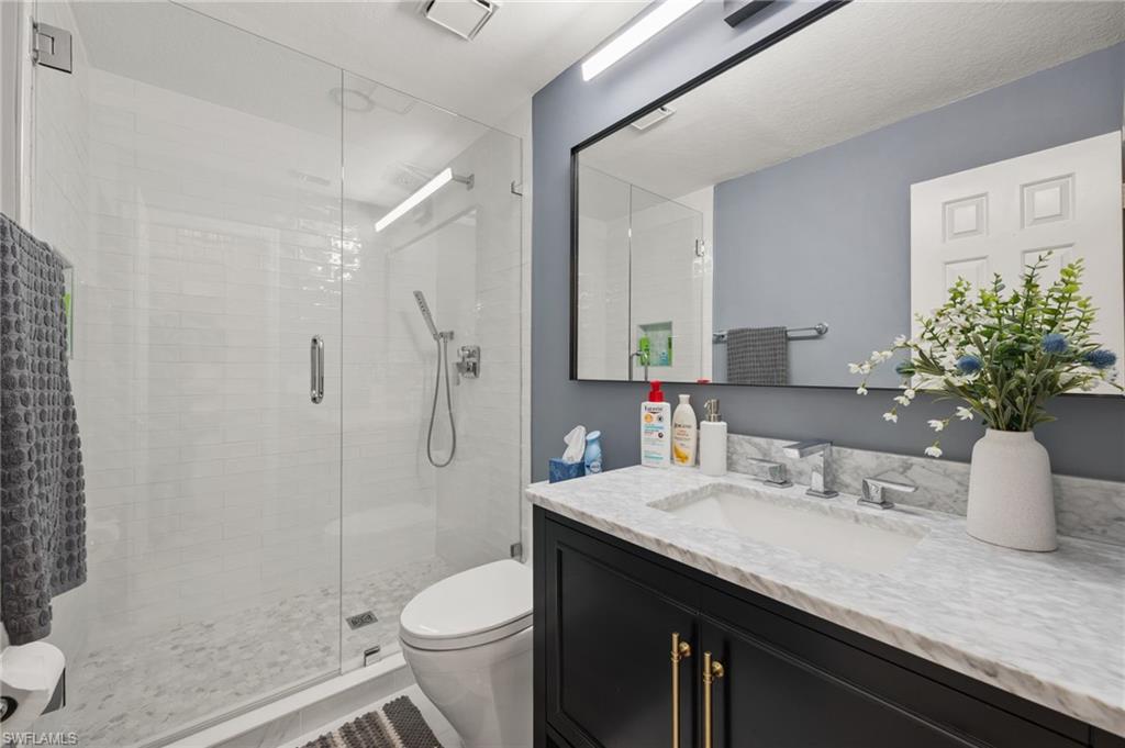 77 EMERALD WOODS DR I6