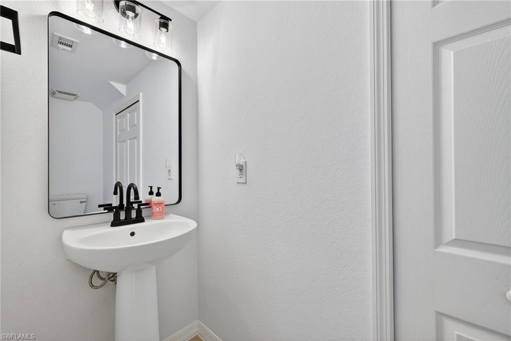 9076 Gervais CIR 410