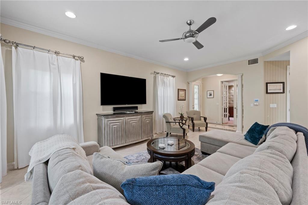 2809 TIBURON BLVD E 2-101