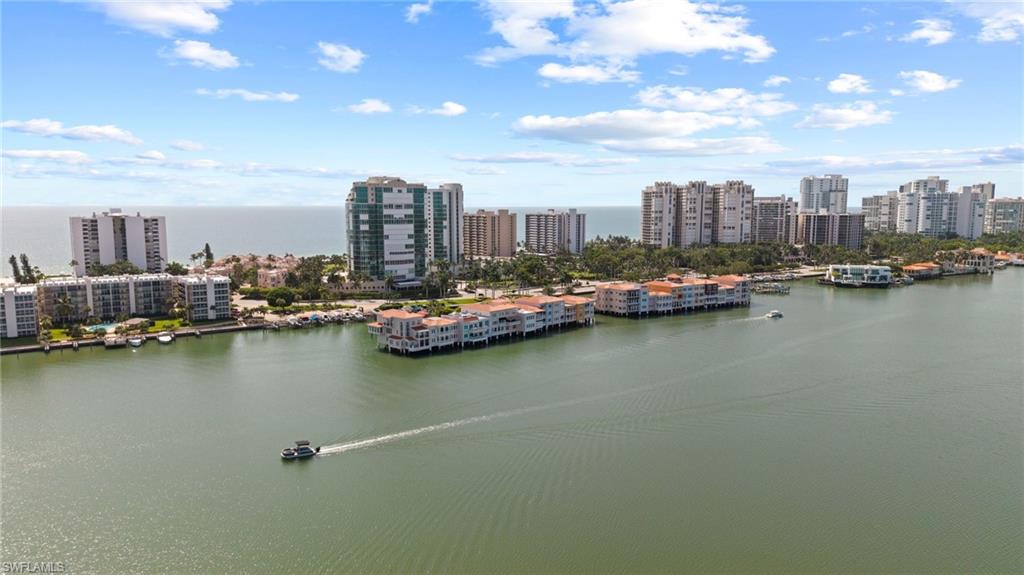 4000 GULF SHORE BLVD N 1500