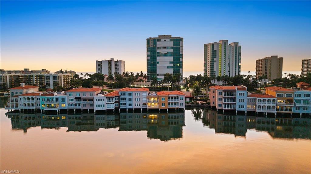 4000 GULF SHORE BLVD N 1500