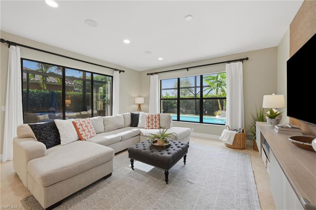 2882 CINNAMON BAY CIR