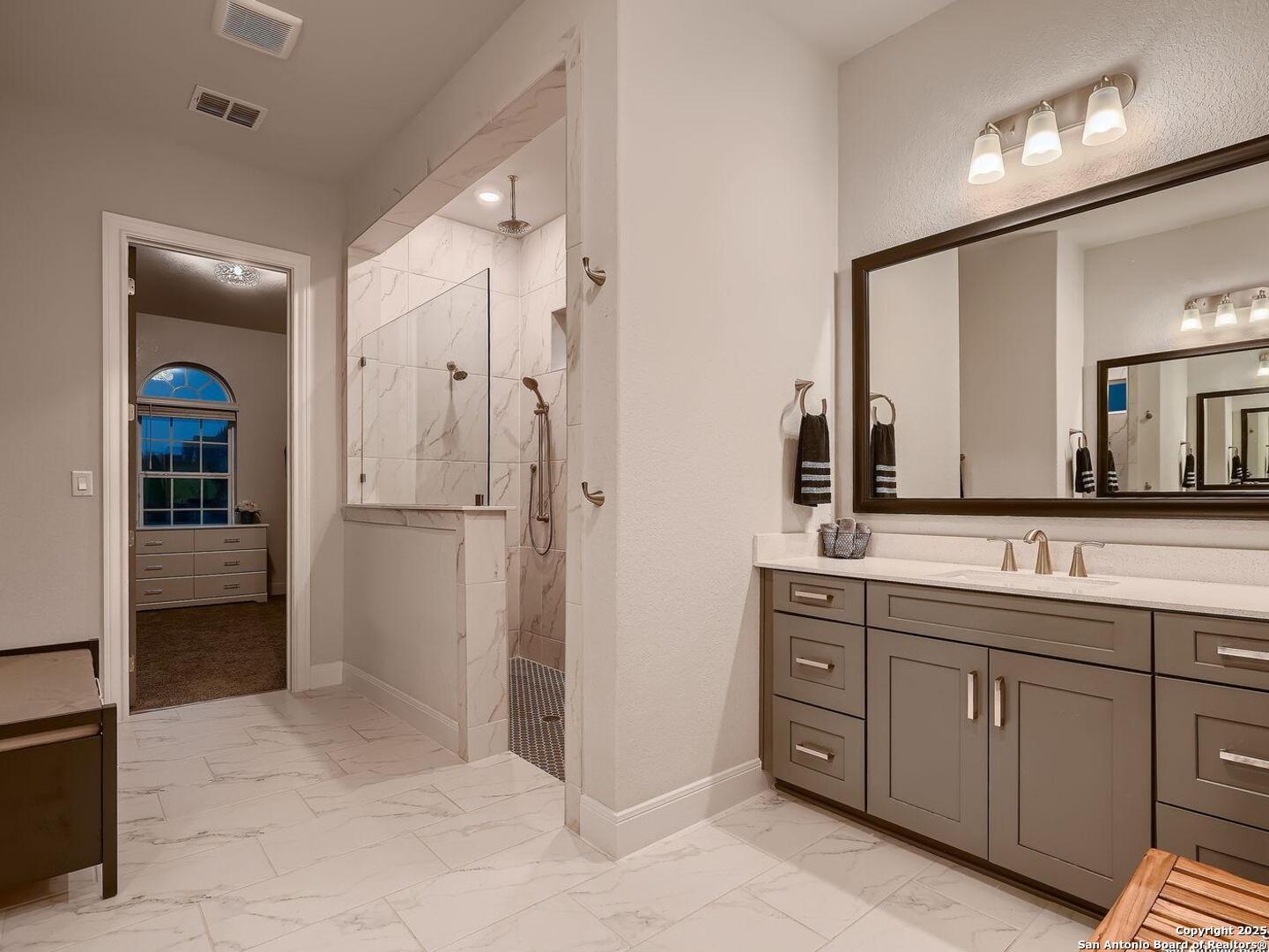 2138 Kerrisdale