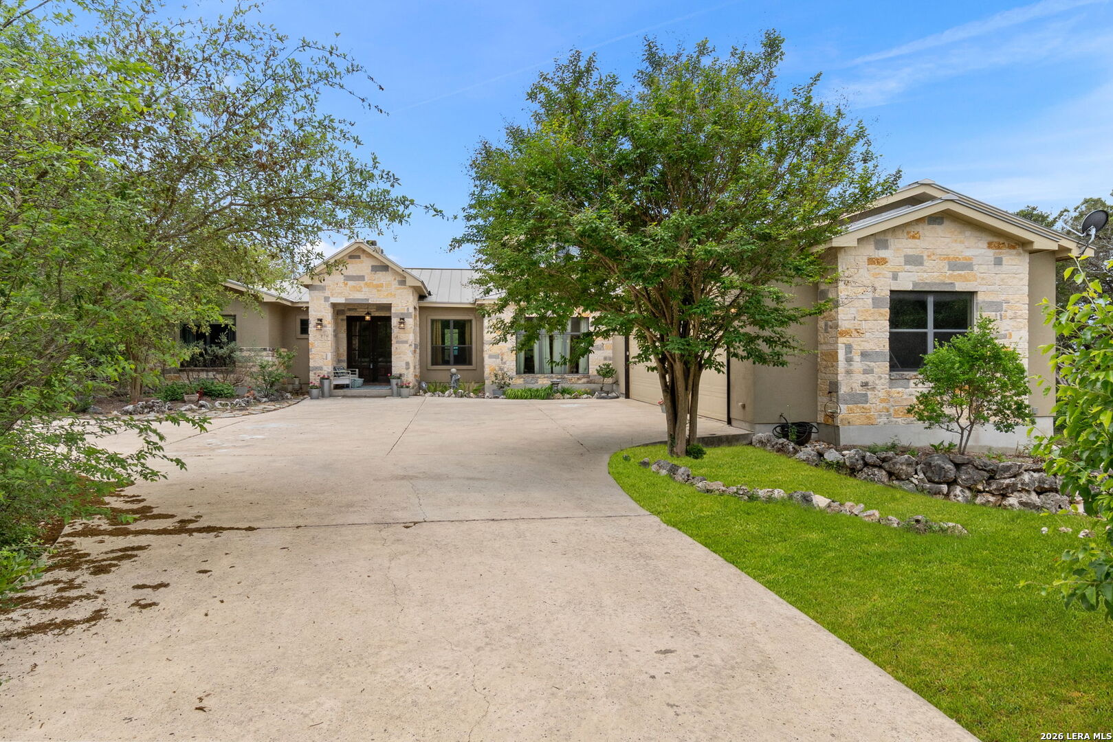 17203 Clovis