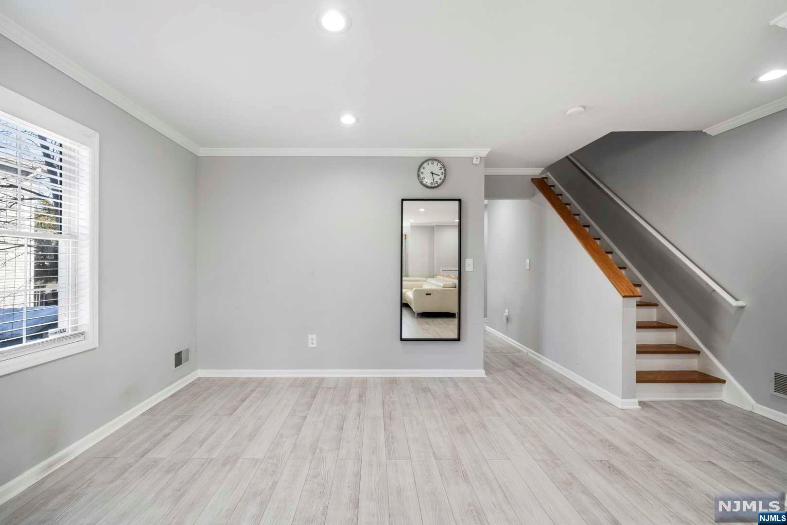 3 Sunset Street