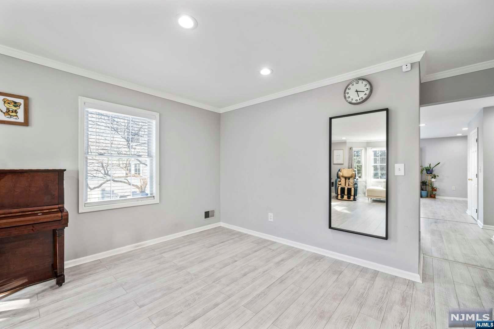 3 Sunset Street