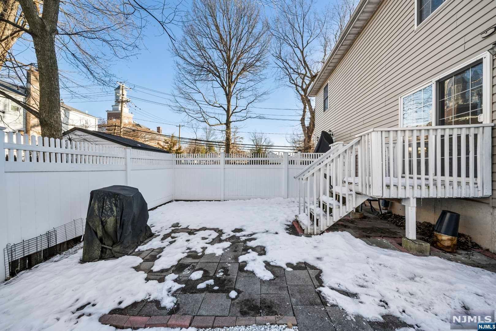 3 Sunset Street