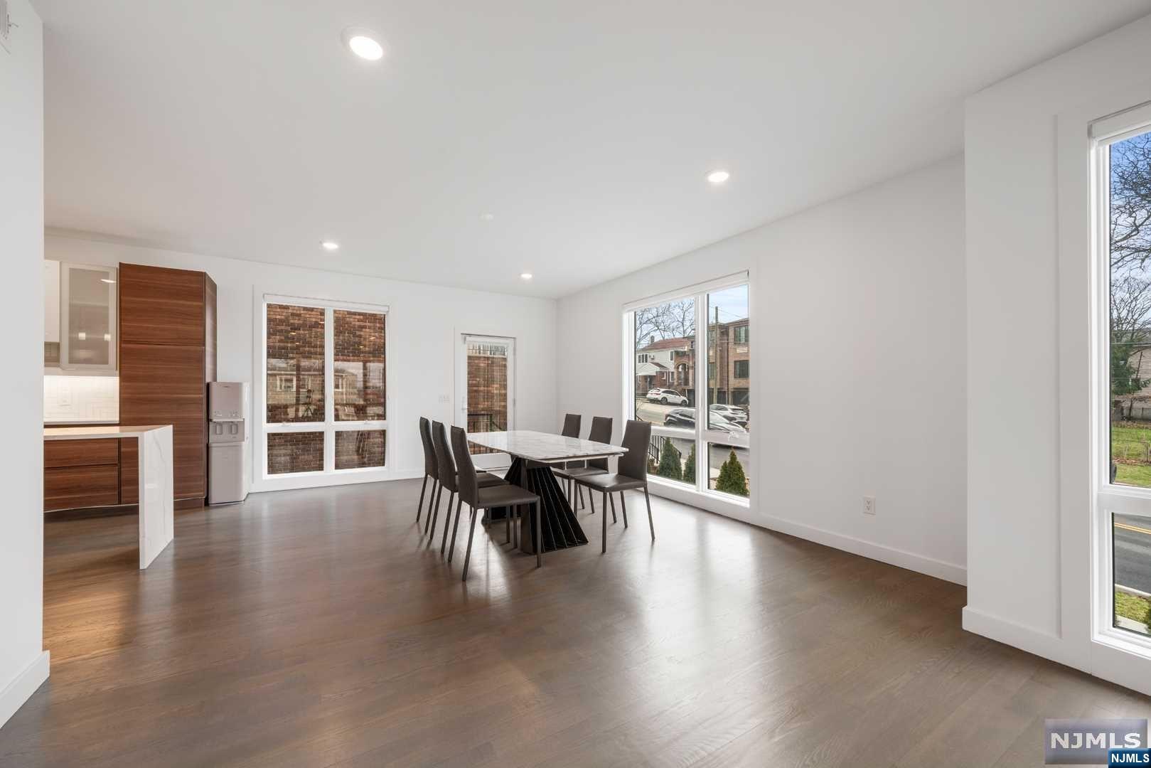 300B 7th Street B