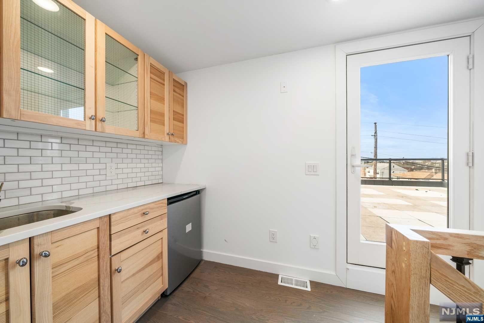 300B 7th Street B