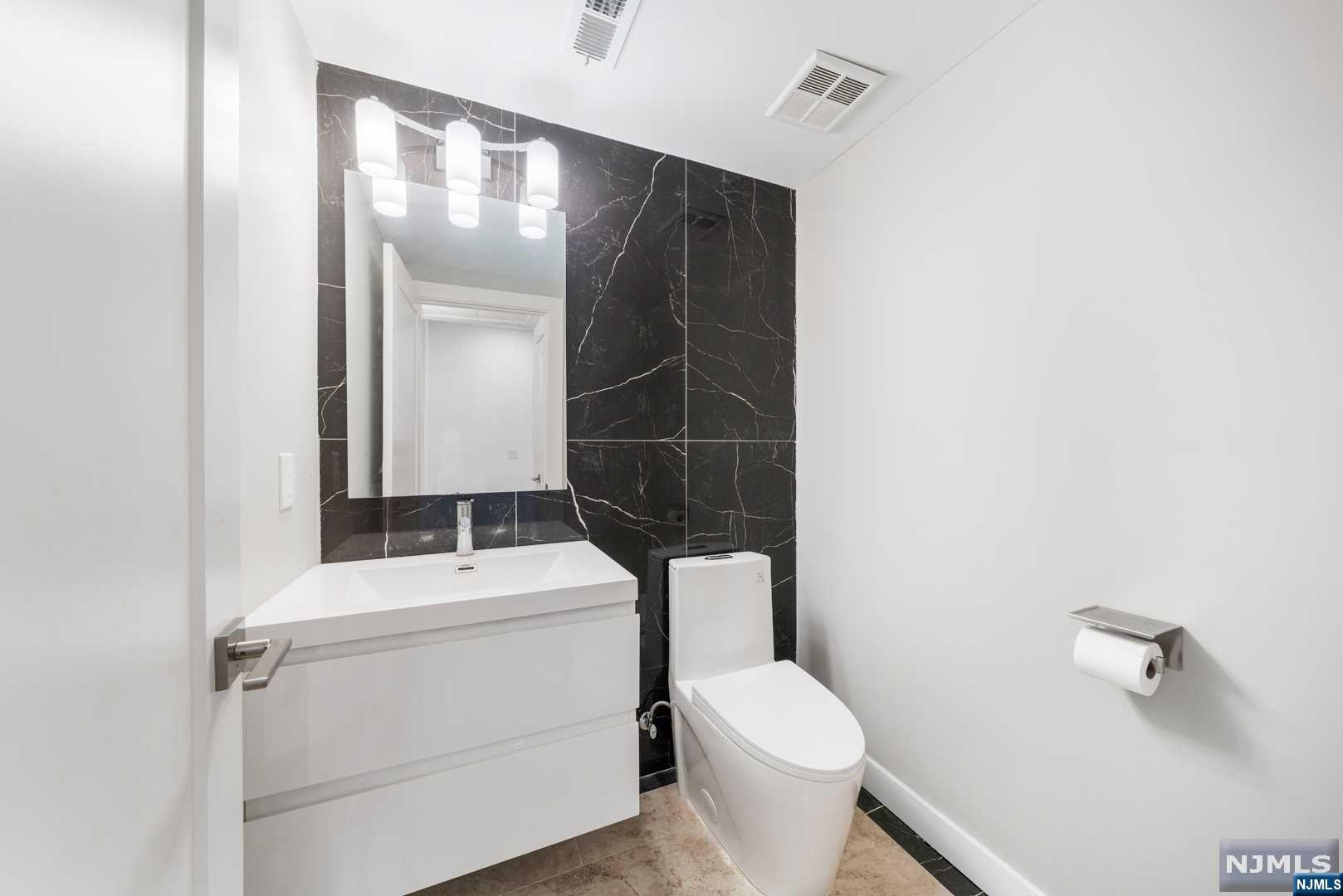 300B 7th Street B