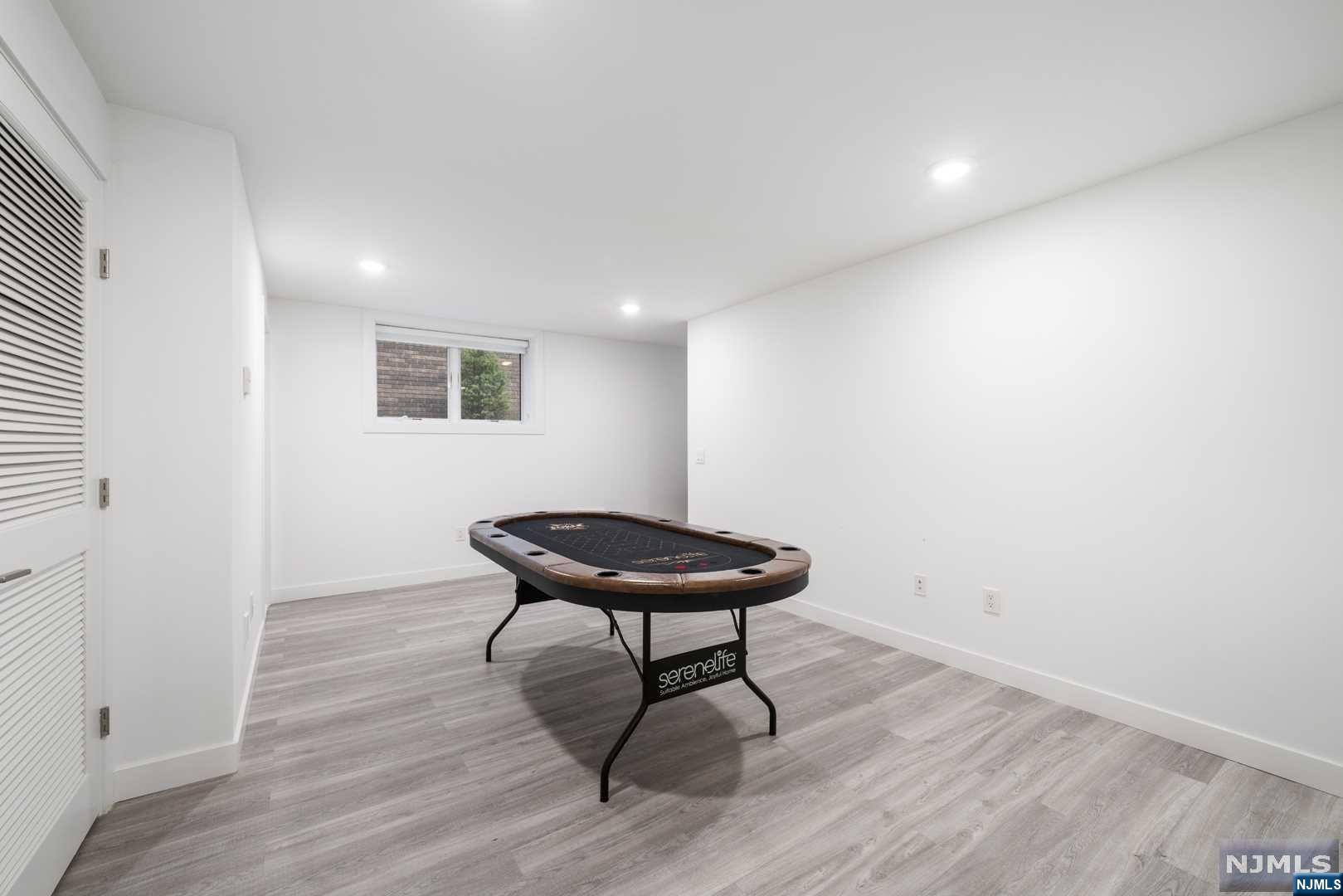 300B 7th Street B