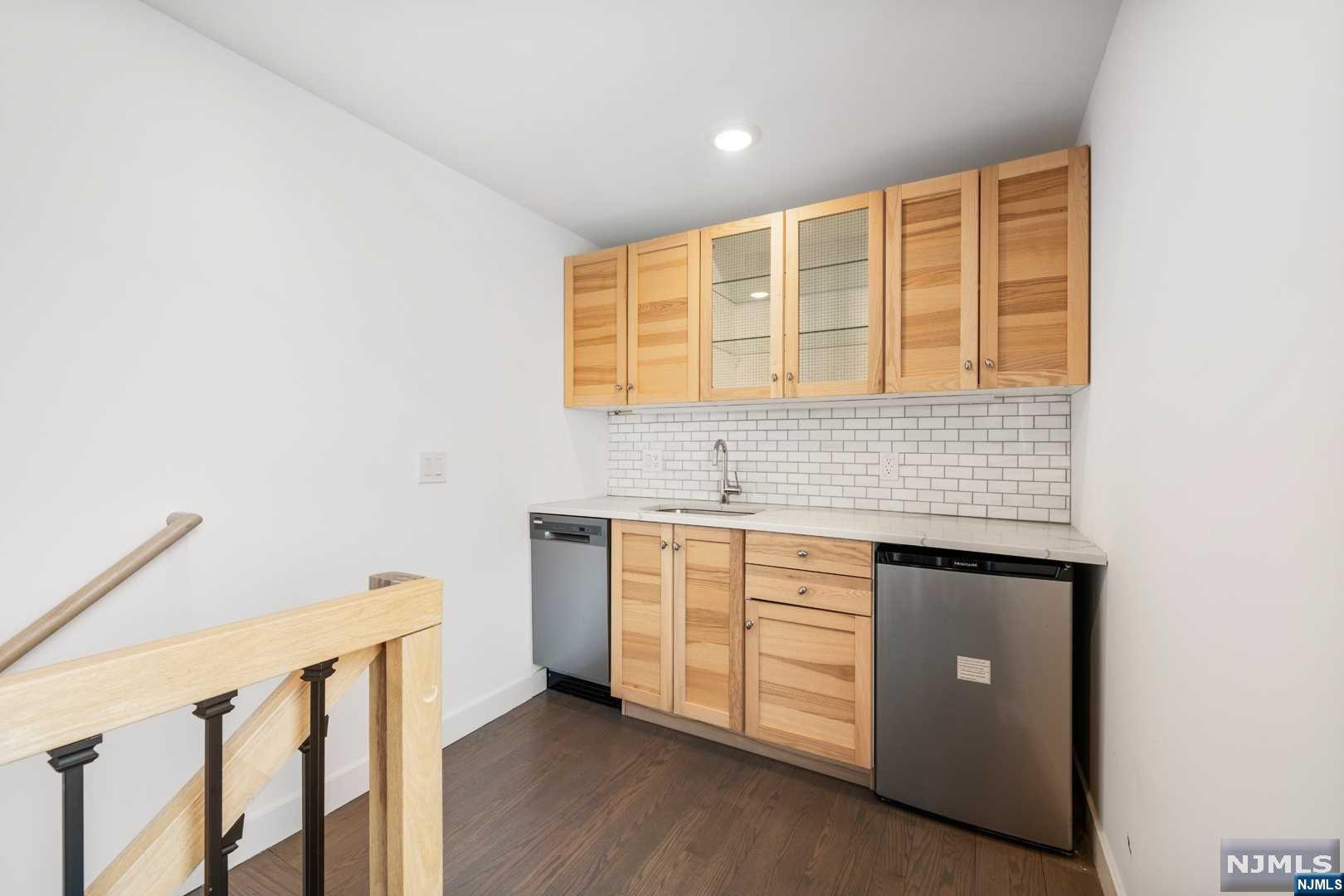 300B 7th Street B
