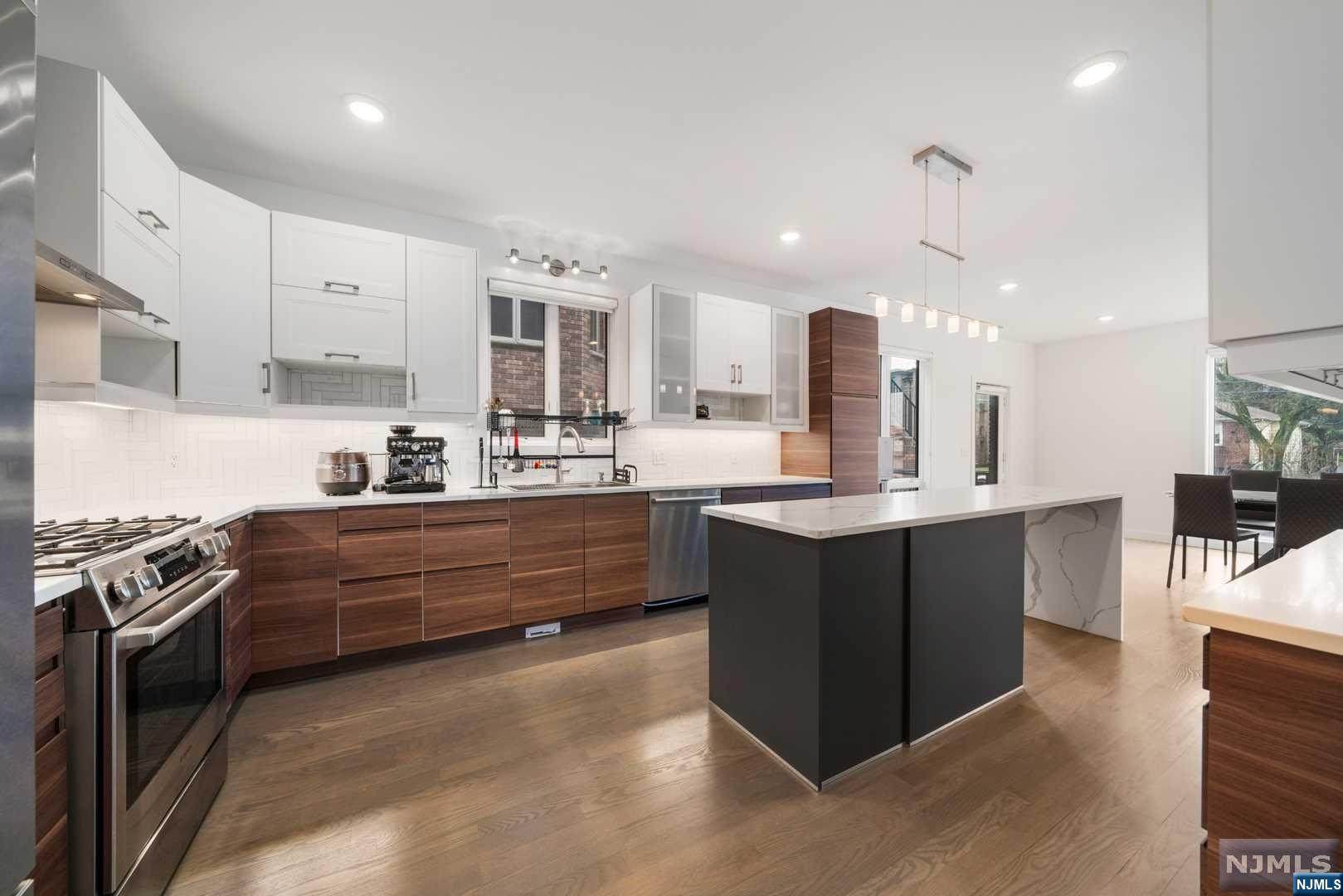 300B 7th Street B
