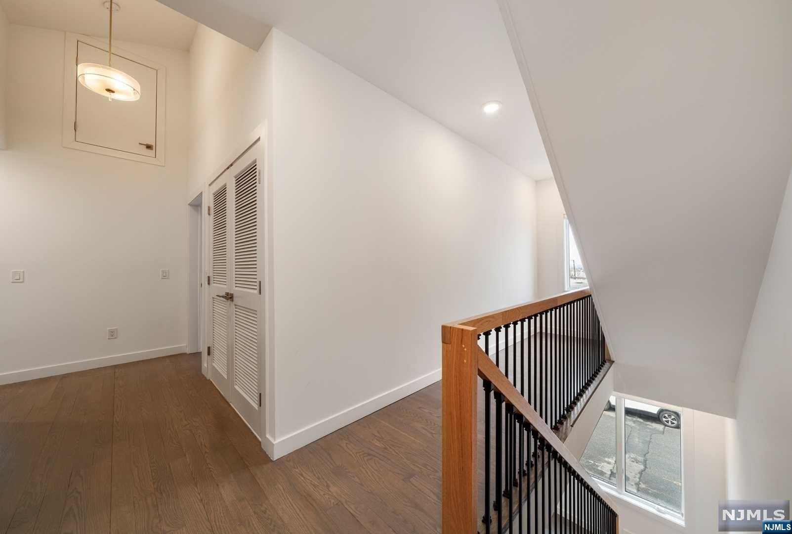 300B 7th Street B