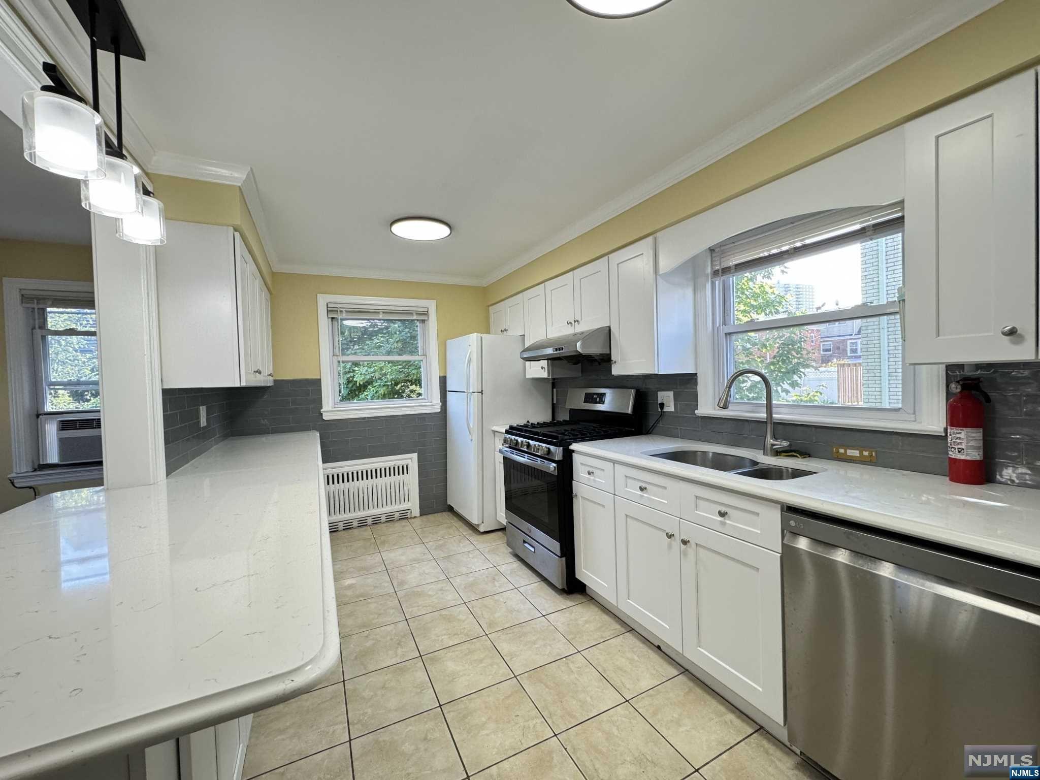 1619 Ann Street 2FL